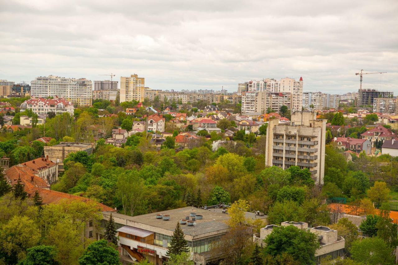 Apartments On Henuezskaya 5 Odesa Exterior photo